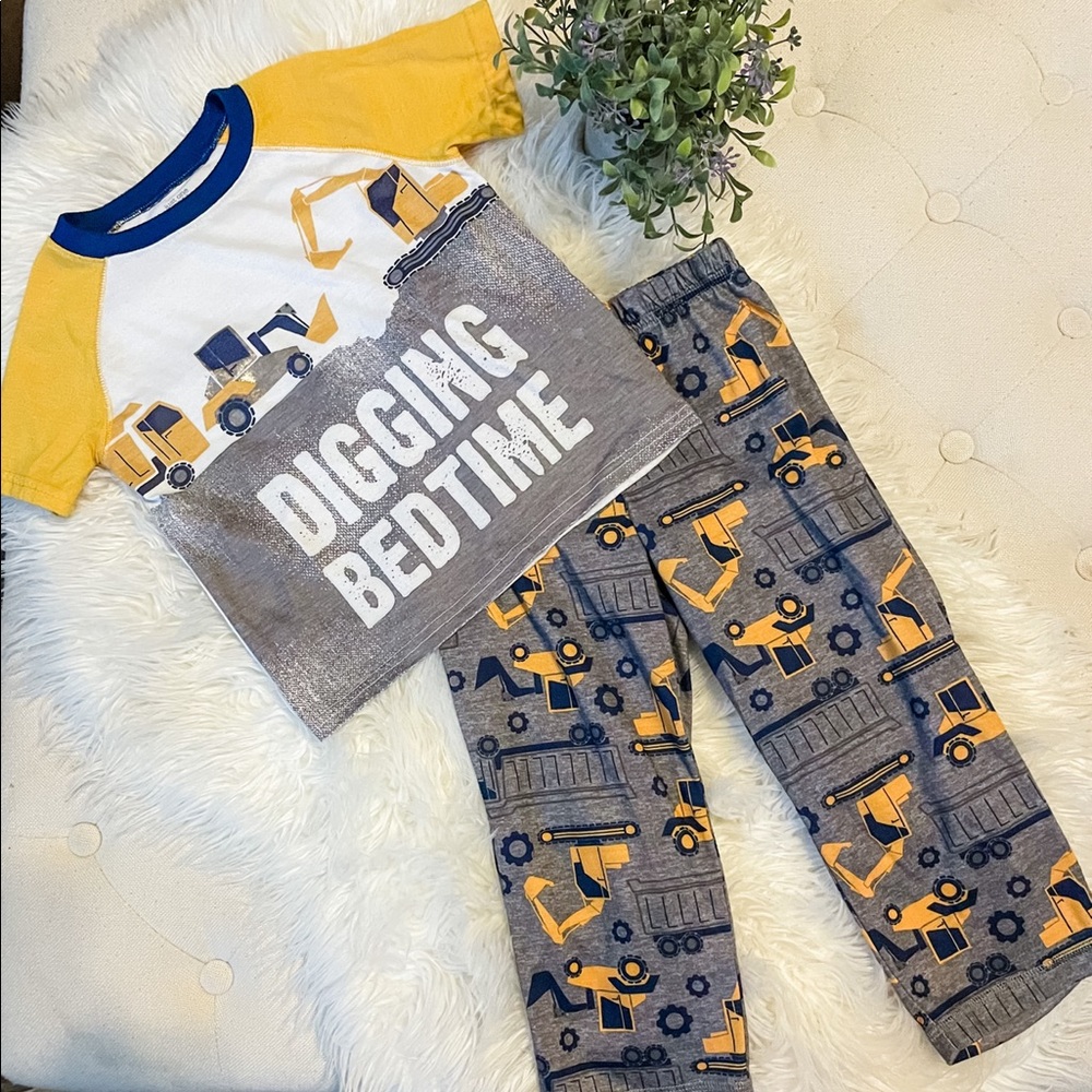Boys 4T excavator Carter’s pajama set